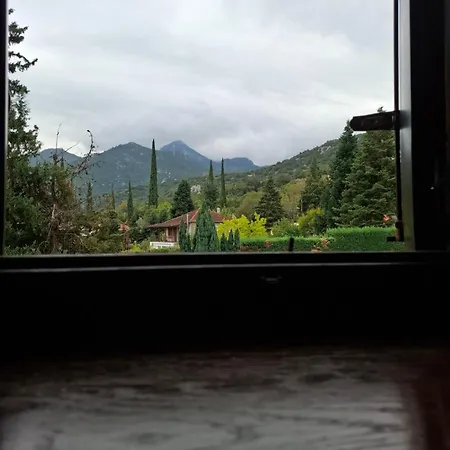 Panos Stone House Chalet