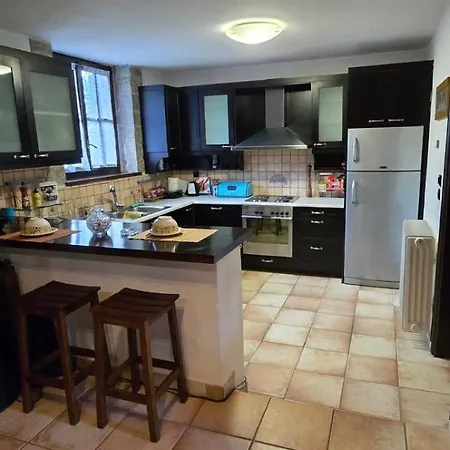 Panos Stone House Lílaia